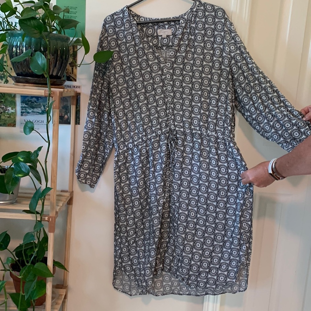 LOFT tie waist lightweight dress